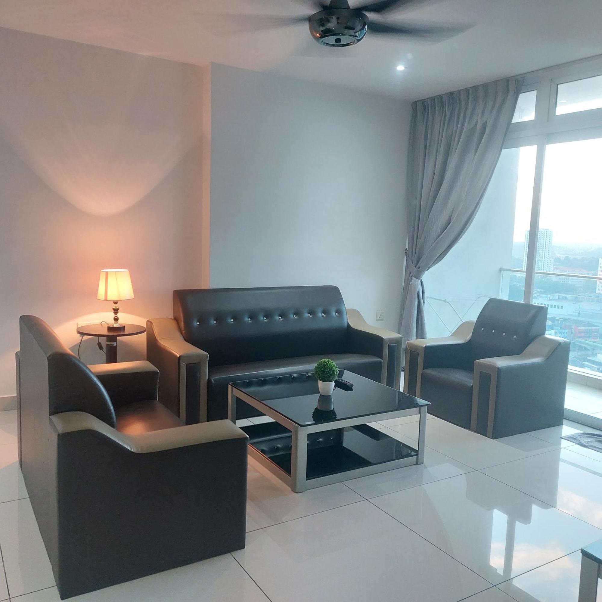 Ferienwohnung Ksl City Mall D'Esplanade By Summer Johor Bahru Zimmer foto